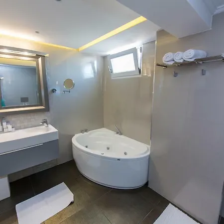 ホテル Demi Sarandë