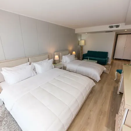 ホテル Demi Sarandë