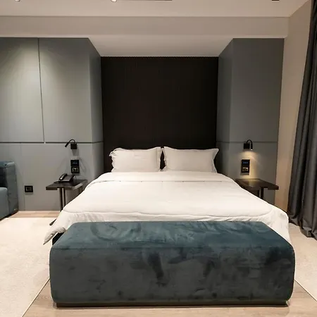 Hotel Demi 4*