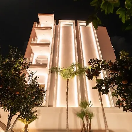 Demi Hotel 4*