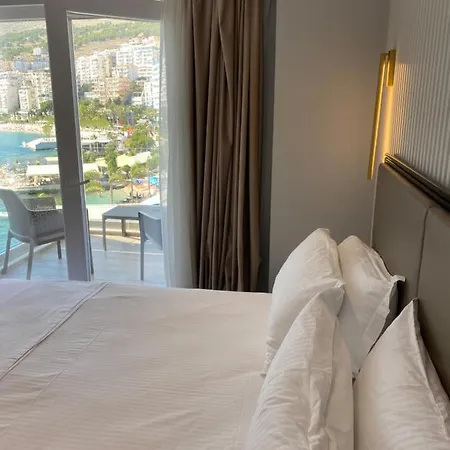 Hotel Demi 4*