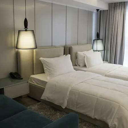 Hotel Demi 4*